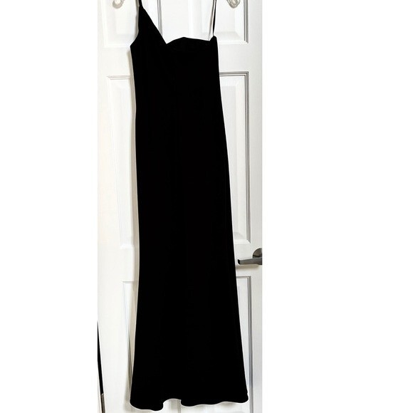 LA FEMME One-Shoulder Jersey Gown in Black 6 - Picture 9 of 12